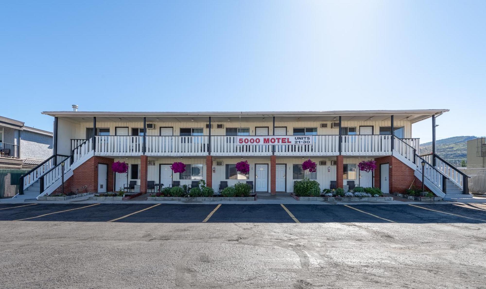 5000 Motel Penticton Exteriör bild